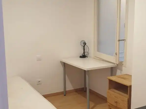 Pis de lloguer a Carrer de la Indústria, 48, El Camp d'en Grassot i Gràcia Nova Dormitori de Pis de lloguer en Barcelona Capital amb Aire condicionat, Terrassa i Balcó