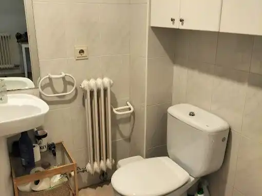 Apartments for sale in Calle del Concejo de Azpa, 11, Mendillorri Bathroom of Apartments for sale in Pamplona / Iruña with Heating, Parquet flooring and Storage room
