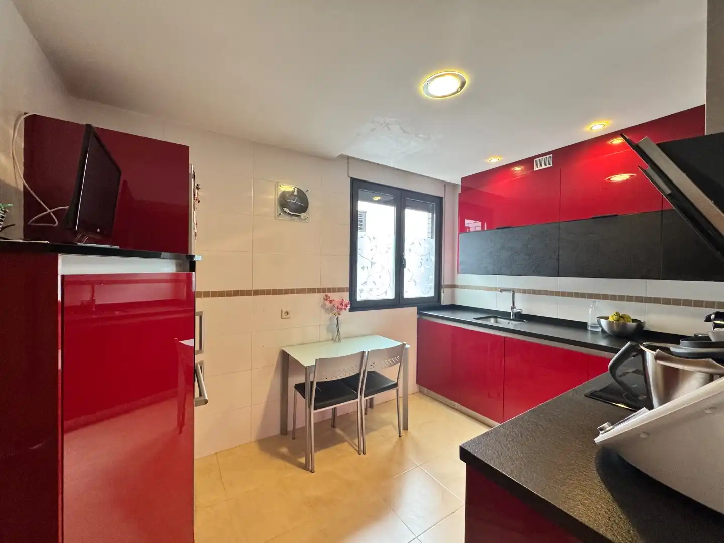 Piso en venta en Calle Comunidad de Cantabria, 36, Laguna de Duero Cocina de Piso en venta en Laguna de Duero con Aire acondicionado, Calefacción y Parquet