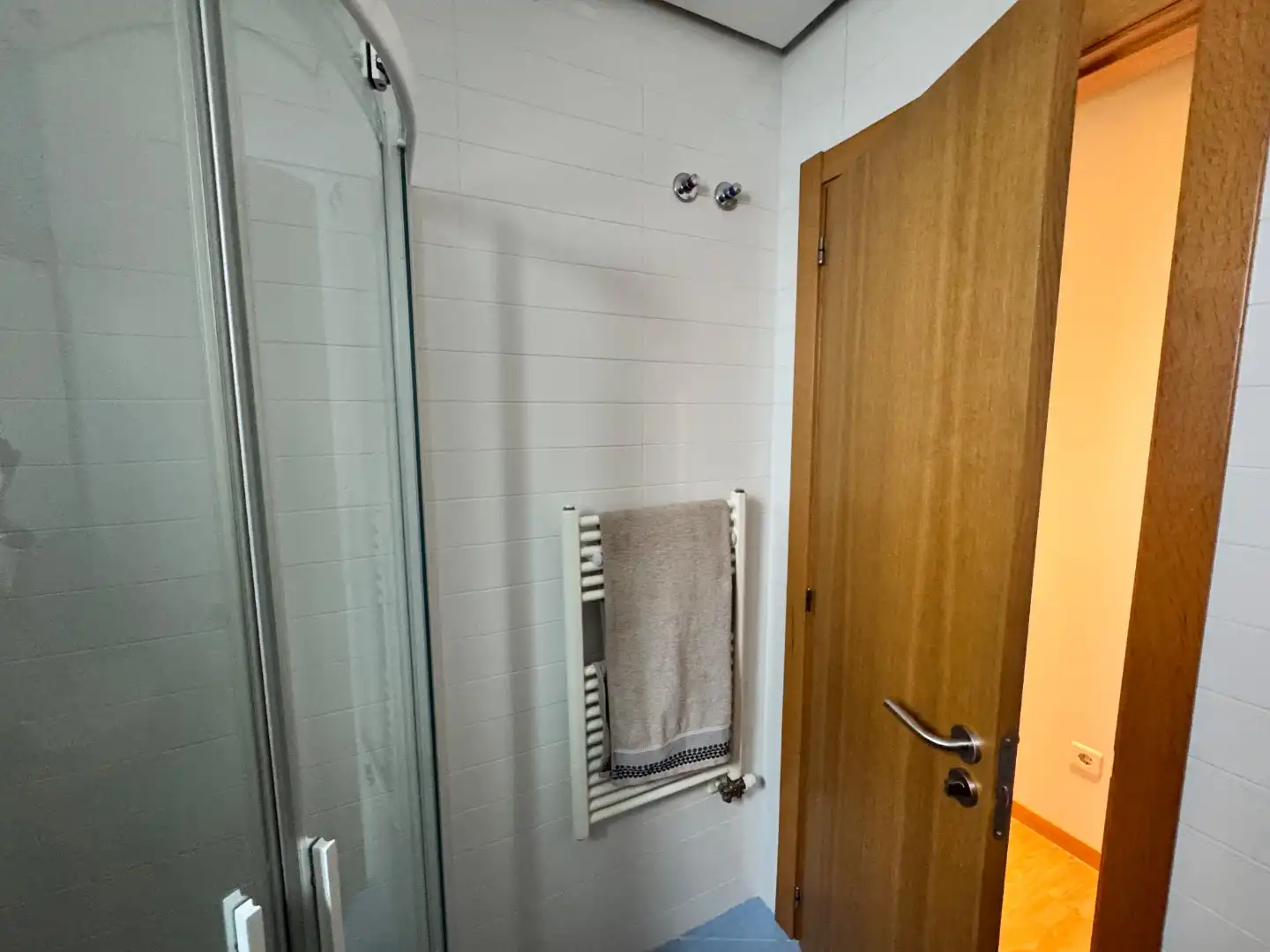 Piso en venta en Calle Comunidad de Cantabria, 36, Laguna de Duero Baño de Piso en venta en Laguna de Duero con Aire acondicionado, Calefacción y Parquet