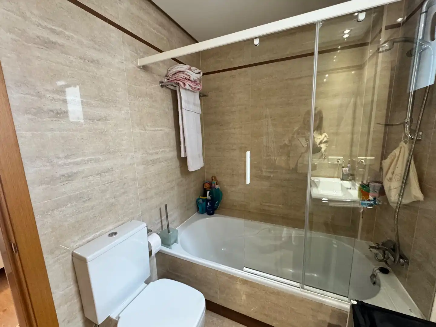 Piso en venta en Calle Comunidad de Cantabria, 36, Laguna de Duero Baño de Piso en venta en Laguna de Duero con Aire acondicionado, Calefacción y Parquet