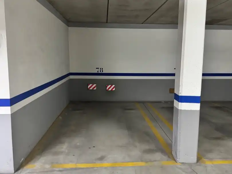 Piso en venta en Calle Comunidad de Cantabria, 36, Laguna de Duero Parking de Piso en venta en Laguna de Duero con Aire acondicionado, Calefacción y Parquet