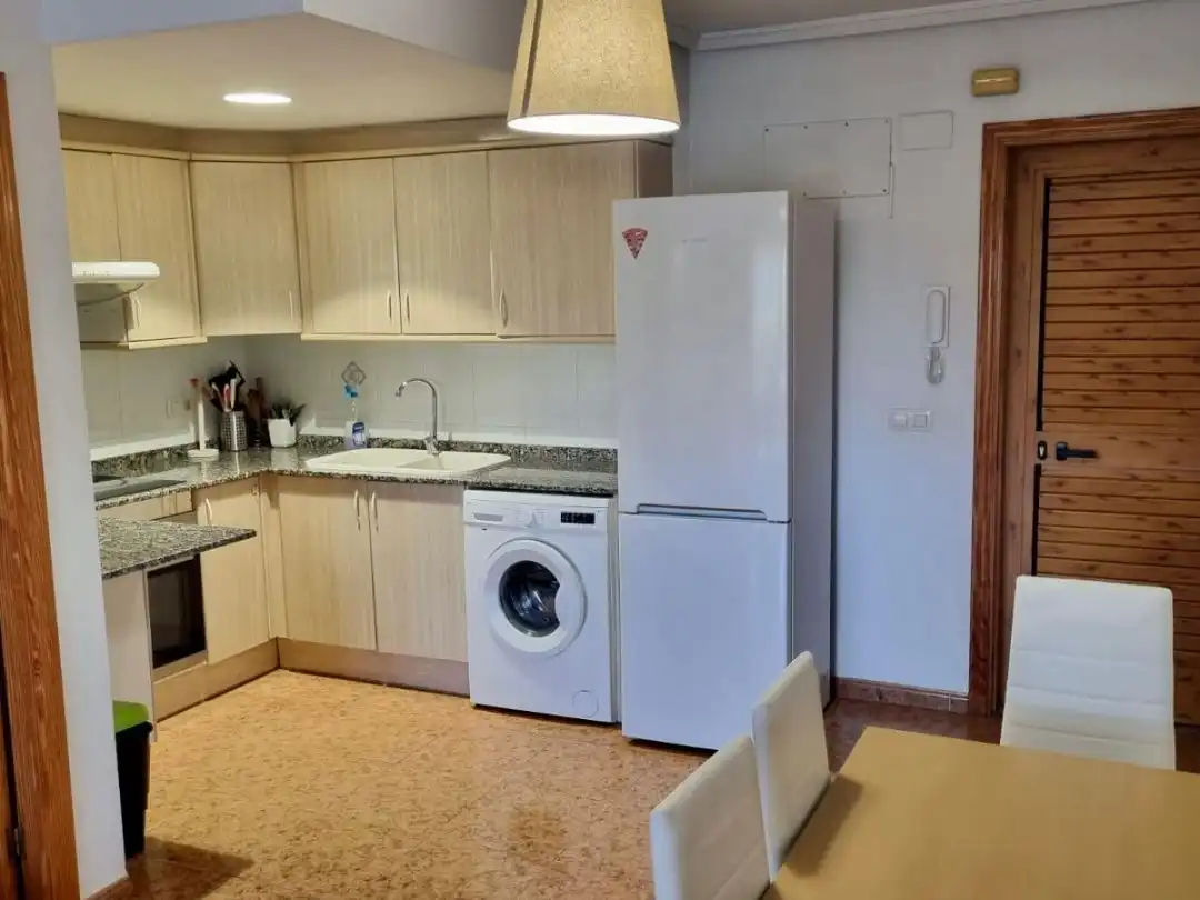 Wohnung zur Miete in Carrer Jaume I, 10, Canet d'En Berenguer Küche von Wohnung zur Miete in Canet d'En Berenguer mit Klimaanlage, Terrasse und Schwimmbad