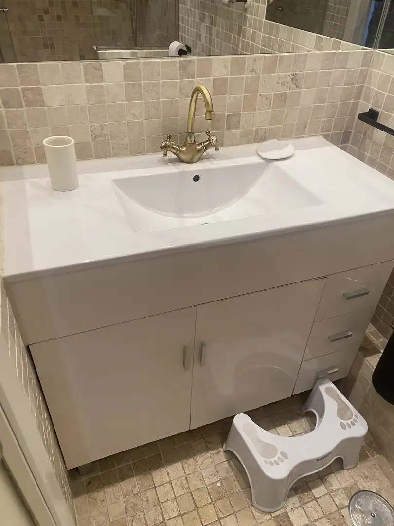 Flat for rent in Calle de Fernández de la Hoz, 37, Almagro Bathroom of Flat for rent in Madrid Capital with Air Conditioner and Balcony