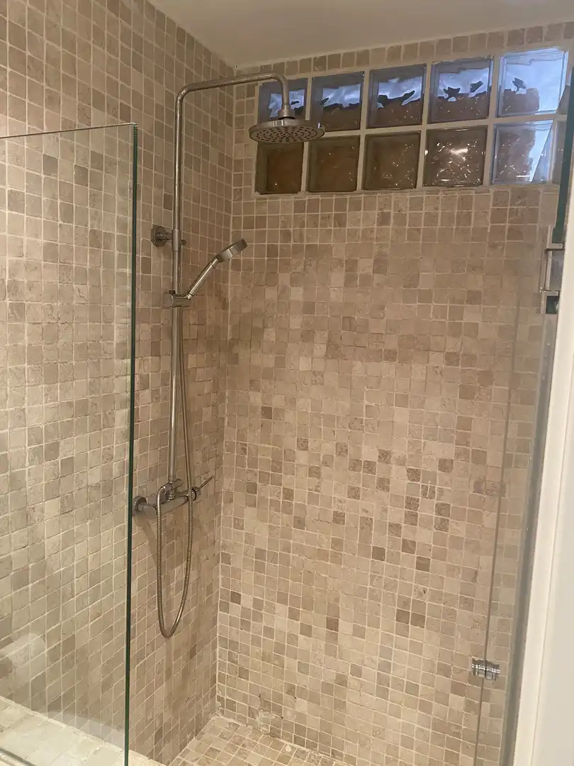 Flat for rent in Calle de Fernández de la Hoz, 37, Almagro Bathroom of Flat for rent in Madrid Capital with Air Conditioner and Balcony