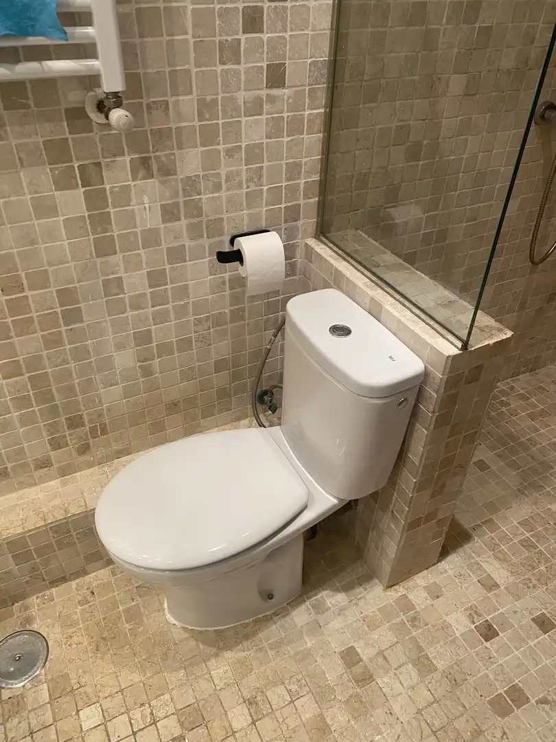 Flat for rent in Calle de Fernández de la Hoz, 37, Almagro Bathroom of Flat for rent in Madrid Capital with Air Conditioner and Balcony