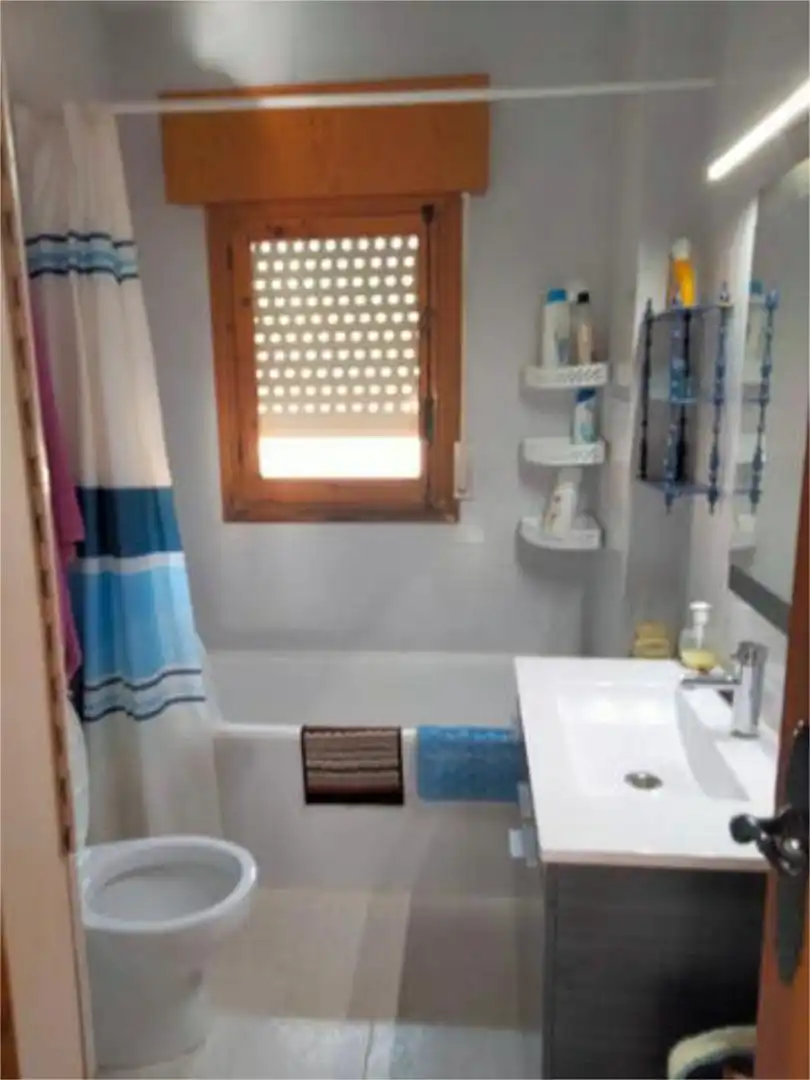 Piso de alquiler en Calabardina Baño de Piso de alquiler en Águilas con Jardín privado, Terraza y Trastero