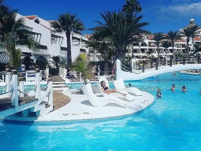 Flat for rent in Avenida las Américas, L-143, Arona Swimming pool of Flat for rent in Arona with Terrace and Swimming Pool