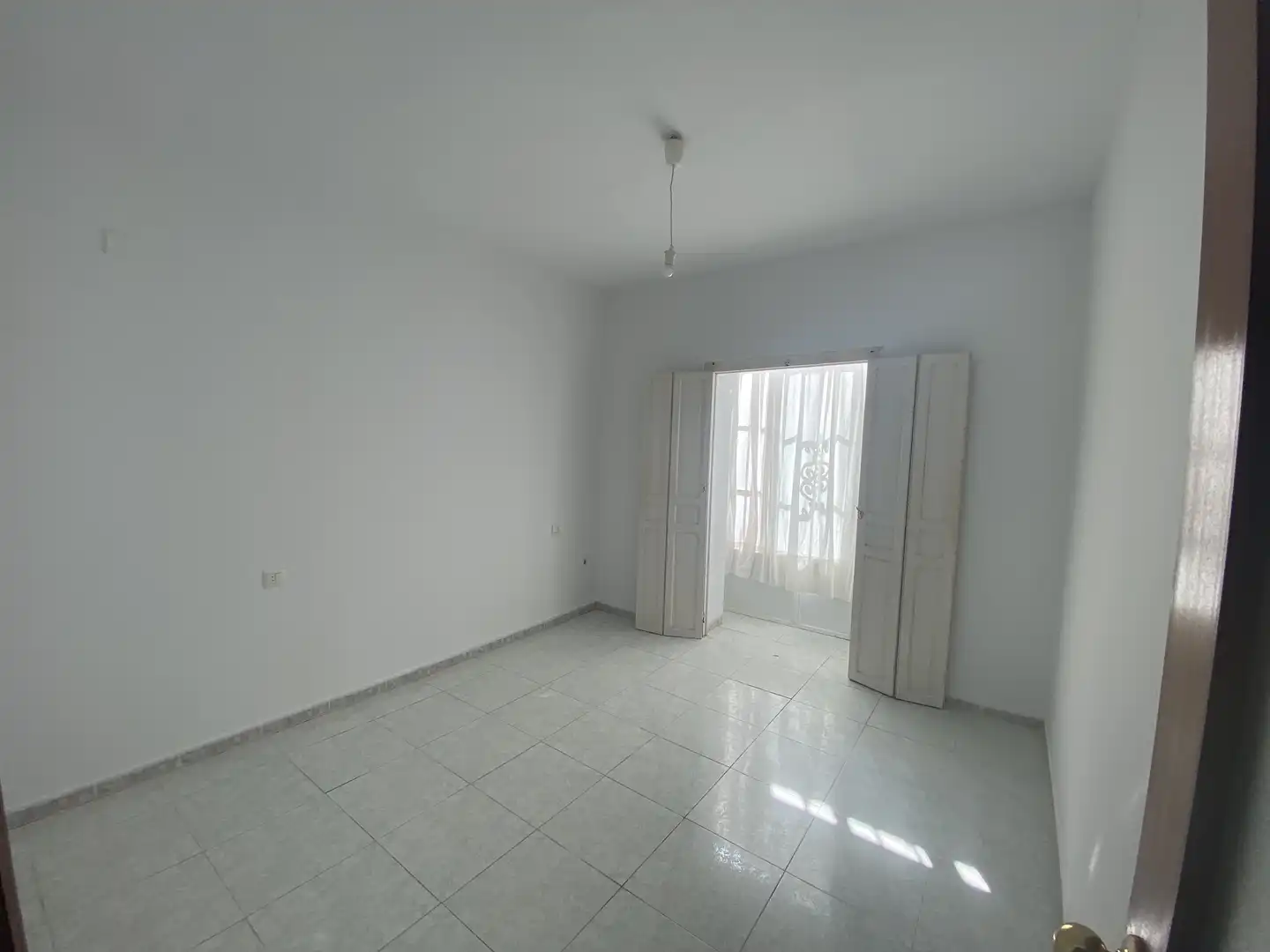 Apartament en venda a Calle San Vicente, 11, Plaza de toros - Venta Vargas - Capitania Dormitori de Apartament en venda en San Fernando amb Balcó