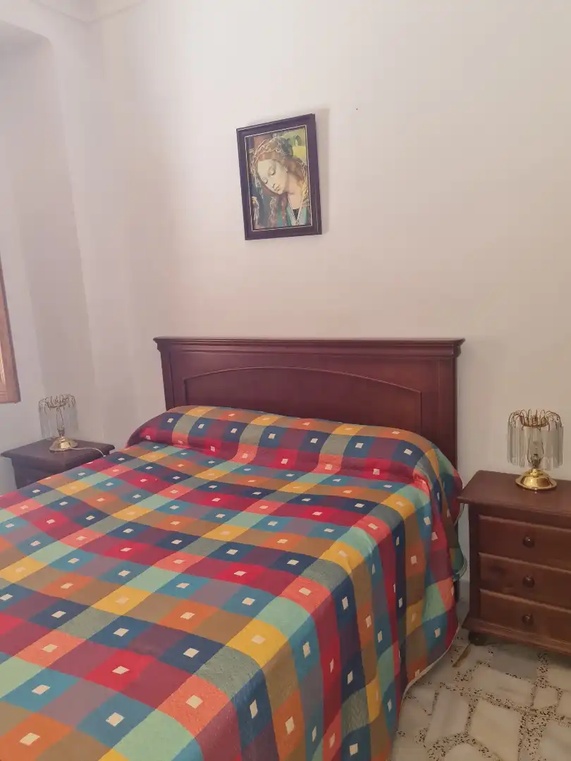 Pis de lloguer a Calle Doctor Jose Jofre, 11, Cúllar Dormitori de Pis de lloguer en Cúllar amb Calefacció, Terrassa i Moblat