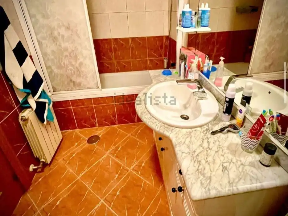 Casa o xalet de lloguer a Calle Virgen de la Natividad, 8, Torrejón de la Calzada Bany de Casa o xalet de lloguer en Torrejón de la Calzada amb Balcó