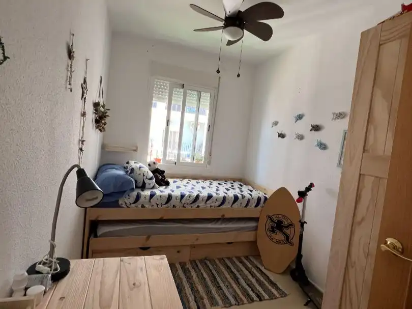 Piso de alquiler en Avenida Mar Azul, 131, Almerimar Habitación de Piso de alquiler en El Ejido con Aire acondicionado, Calefacción y Jardín privado