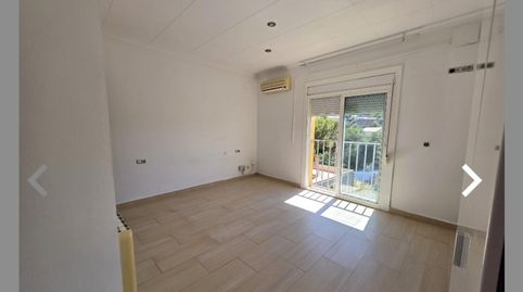 Casa adosada en venta en Carrer la Rosella, 17, Can Lloses - Can Marcer, Sant Pere de Ribes - imagen 3 Foto 3 de Casa adosada en venta en Carrer la Rosella, 17, Can Lloses - Can Marcer, Sant Pere de Ribes