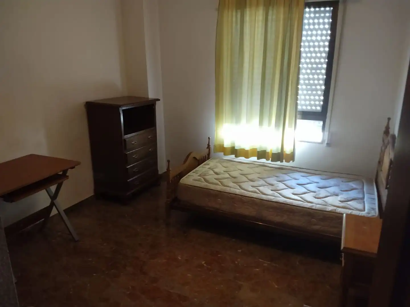 Flat for rent in Calle Ángel Quintanilla Ulla, 1, Valdepasillas - La Paz - Huerta Rosales Bedroom of Flat for rent in Badajoz with Terrace, Swimming Pool and Furnished