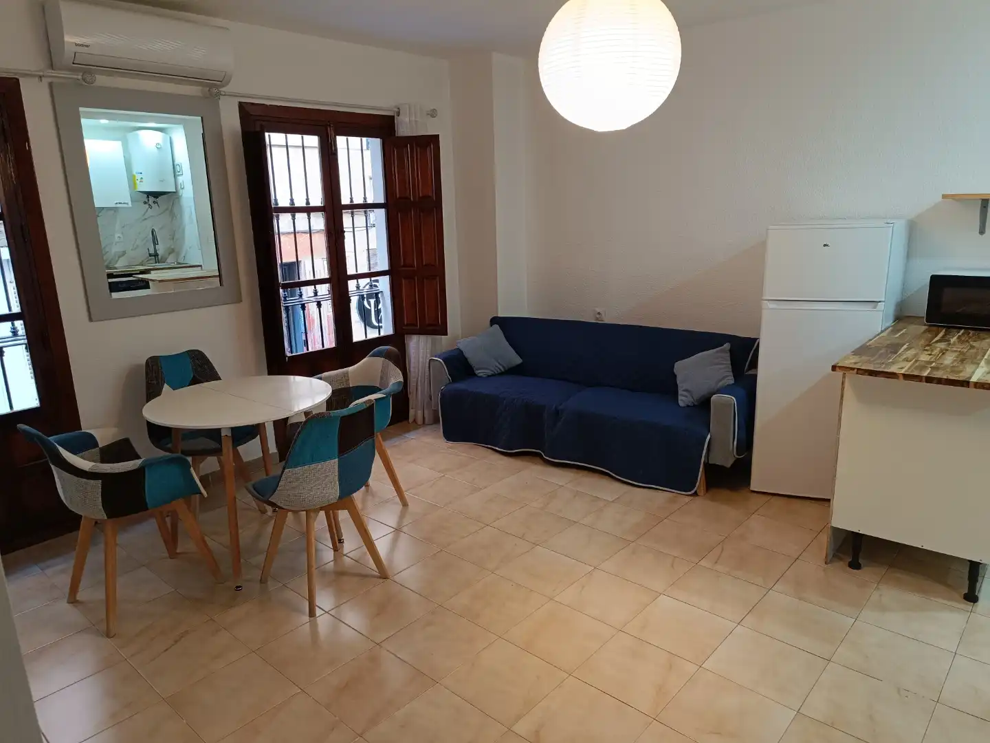 Apartament de lloguer a Calle Moral de la Magdalena, 24, Centro - Sagrario Sala d'estar de Apartament de lloguer en Granada amb Aire condicionat, Calefacció i Terrassa