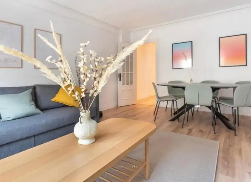 Flat for rent in Calle Vicente Jove, 25, El Natahoyo Dining room of Flat for rent in Gijón with Heating, Furnished and Video intercom