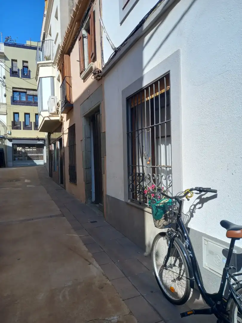 Room in Carrer d'en Roig, 5, Centre Exterior view of Country homes for share in Vilassar de Mar with Heating, Furnished and Balcony
