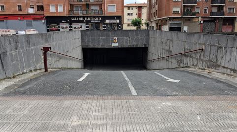 Garaje de alquiler en Velazquez Kalea, 10, Bagatza - San Vicente, Barakaldo - imagen 3 Foto 3 de Garaje de alquiler en Velazquez Kalea, 10, Bagatza - San Vicente, Barakaldo