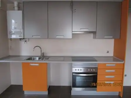Flat for rent in Calle del Hospital, 37, Pueblo Kitchen of Flat for rent in Pozuelo de Alarcón with Storage room, Balcony and Video intercom