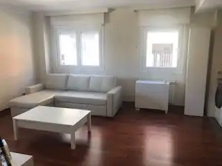 Flat for rent in Calle del Hospital, 37, Pueblo Living room of Flat for rent in Pozuelo de Alarcón with Storage room, Balcony and Video intercom