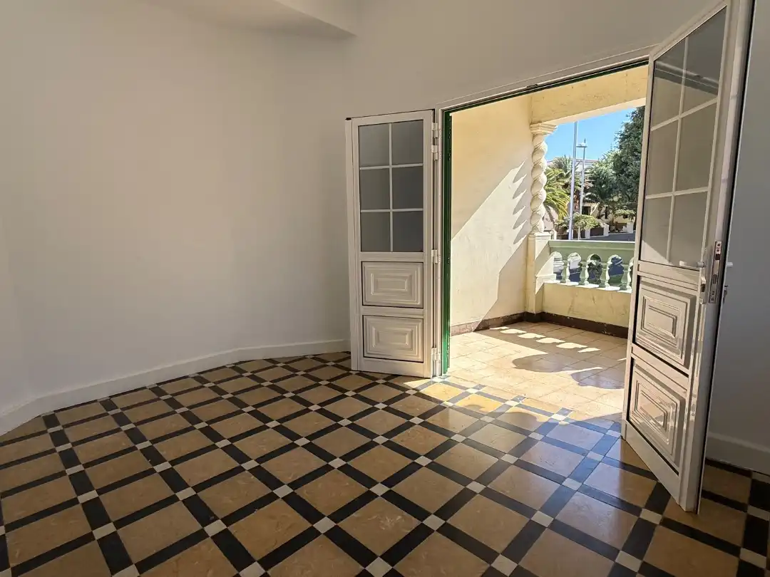 Piso en venta en Avenida Islas Canarias, 93, Buenavista - Chapatal Piso en venta en Santa Cruz de Tenerife con Parquet, Terraza y Trastero
