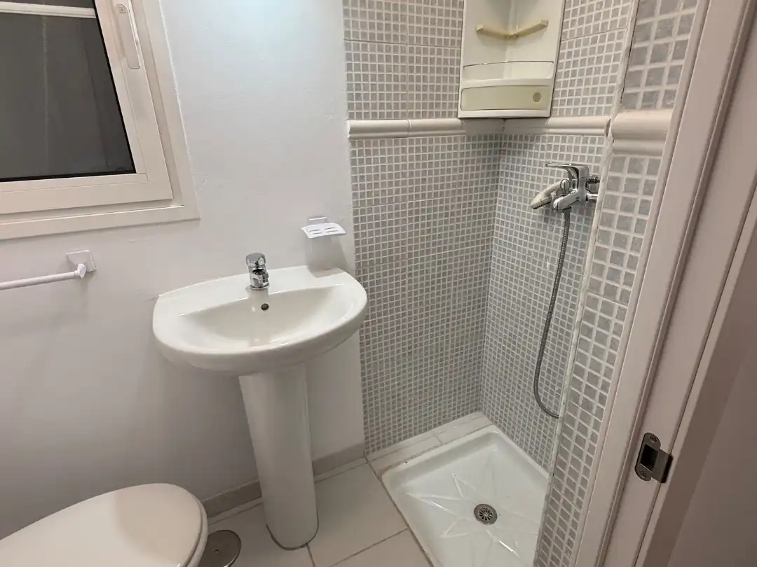 Piso en venta en Avenida Islas Canarias, 93, Buenavista - Chapatal Baño de Piso en venta en Santa Cruz de Tenerife con Parquet, Terraza y Trastero
