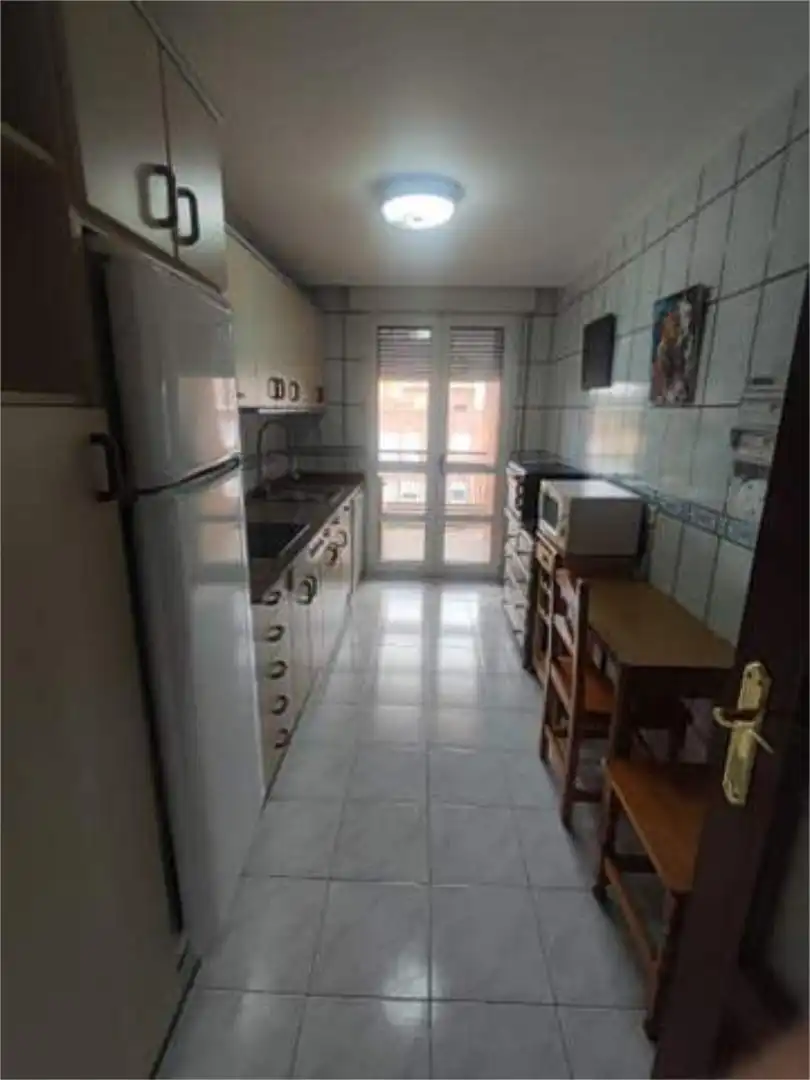 Cocina de Piso en venta en Alberite con Calefacción, Terraza y Amueblado