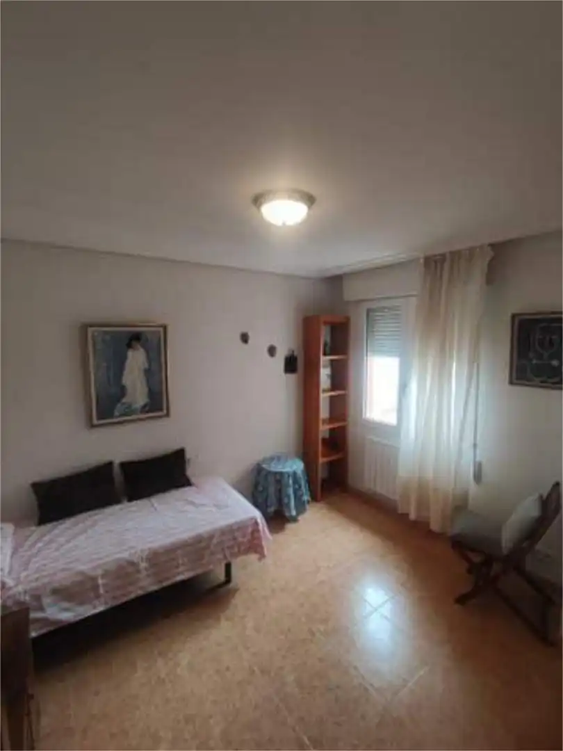 Habitación de Piso en venta en Alberite con Calefacción, Terraza y Amueblado