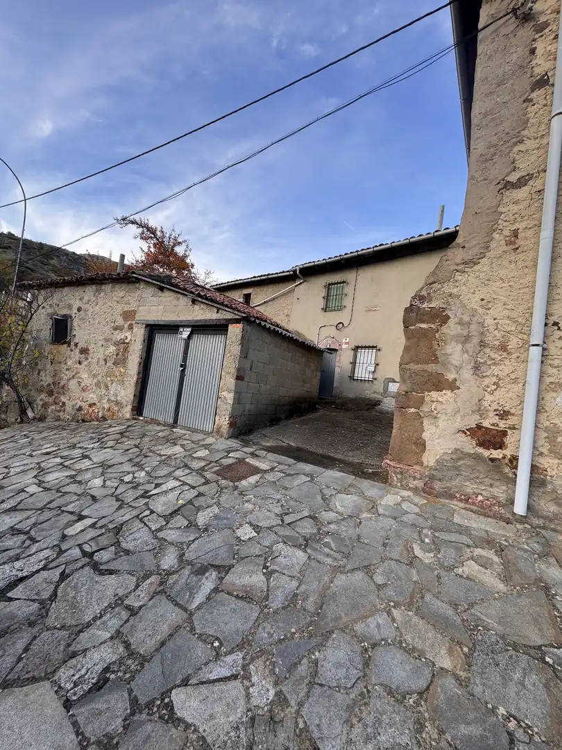 Exterior view of Houses for sale in Vegacervera