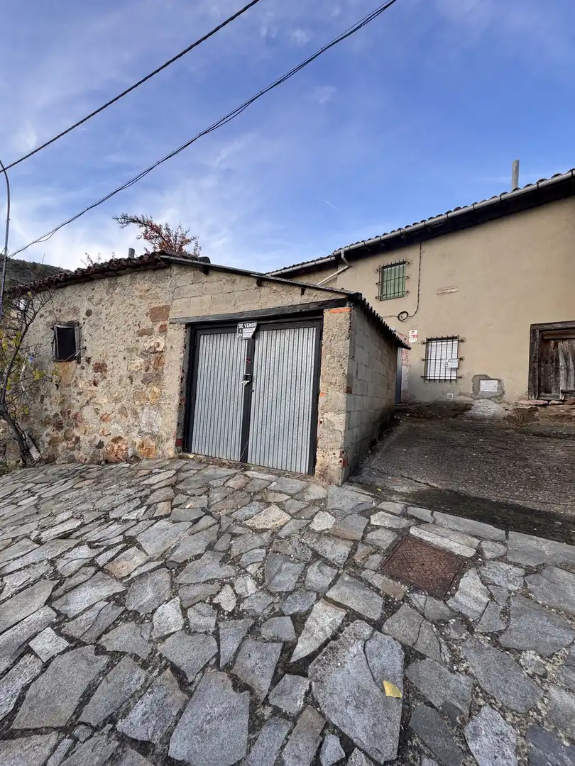 Parking of Houses for sale in Vegacervera