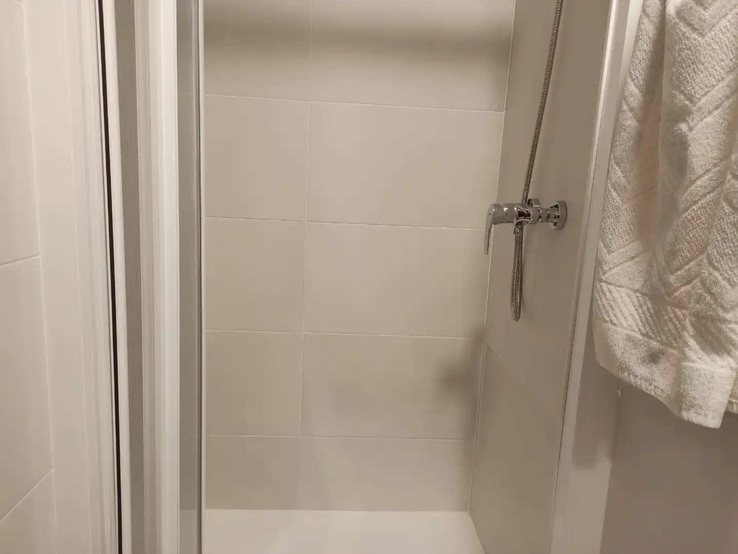 Piso de alquiler en Calle Rosario, 100, Ensanche - Franciscanos Baño de Piso de alquiler en Albacete con Aire acondicionado, Calefacción y Amueblado