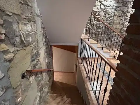 Casa adosada de alquiler en Carrer ďAnglesola, 1, Vilagrassa Casa adosada de alquiler en Vilagrassa con Calefacción, Parquet y Balcón