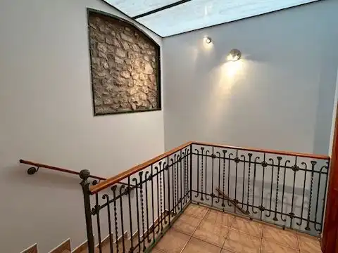 Casa adosada de alquiler en Carrer ďAnglesola, 1, Vilagrassa Casa adosada de alquiler en Vilagrassa con Calefacción, Parquet y Balcón