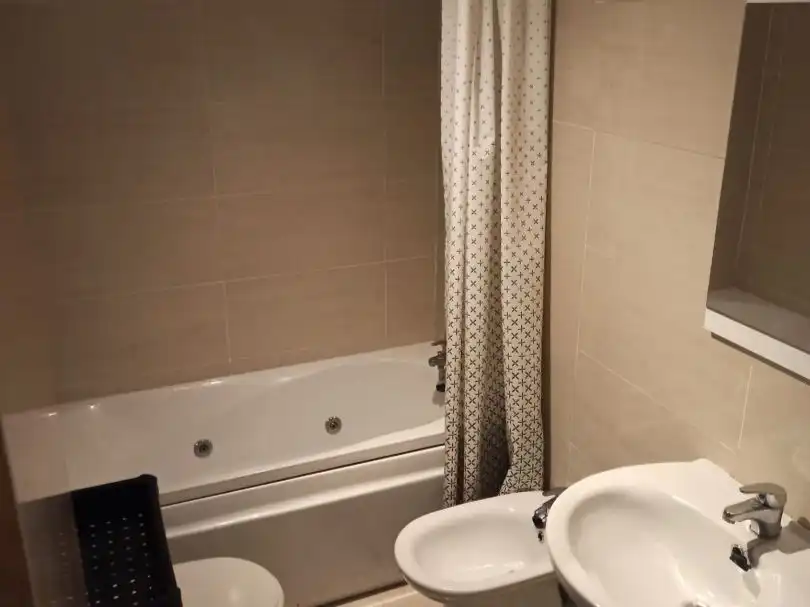 Flat for rent in Travesía Hospital, 2, Alberic Bathroom of Flat for rent in Alberic with Air Conditioner, Heating and Furnished