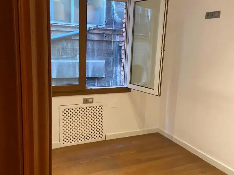 Flat for sale in Carrer de Pau Claris, 70, Dreta de l'Eixample Balcony of Flat for sale in Barcelona Capital with Air Conditioner