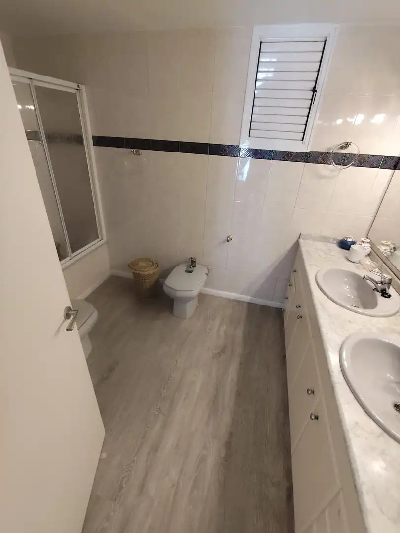 Flat for rent in Carrer de Méndez Núñez, 21, Hospital - Plaza del Real Bathroom of Flat for rent in Castellón de la Plana / Castelló de la Plana with Air Conditioner, Heating and Parquet flooring