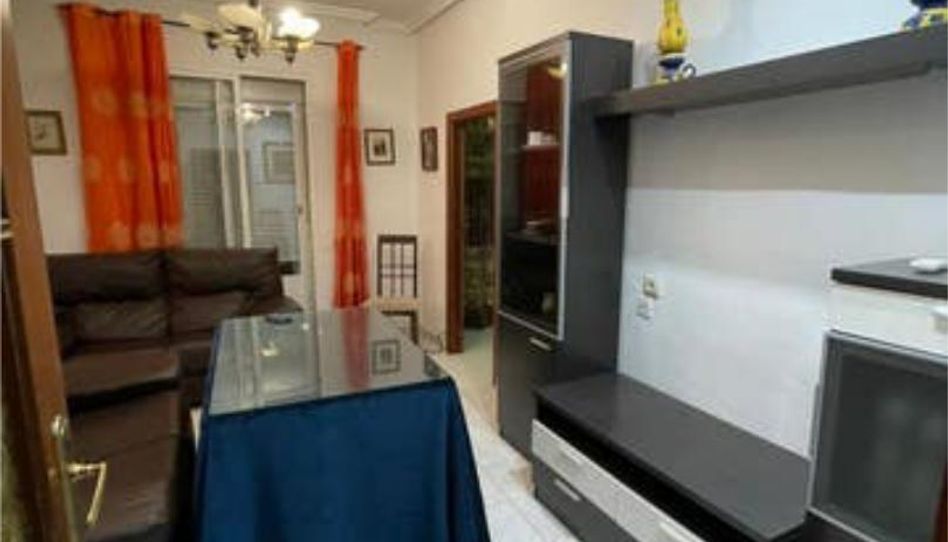 Piso en venta en Úbeda, Jaén - imagen 1 Foto 1 de Piso en venta en Úbeda, Jaén