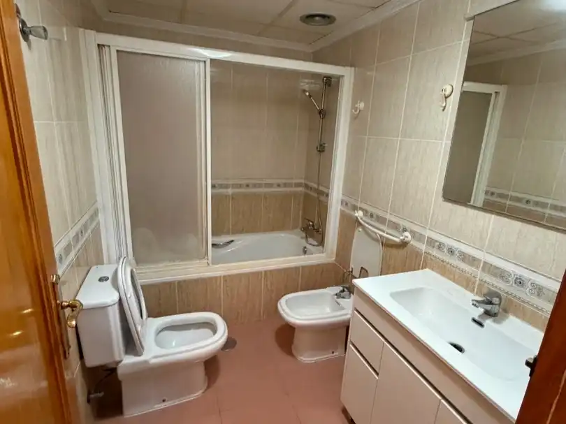 Planta baja de alquiler en Calle Costa Rica, 5, El Puerto - Romanilla Baño de Planta baja de alquiler en Roquetas de Mar con Amueblado