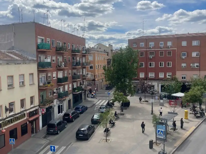 Pis en venda a Calle del Olvido, 87, Almendrales Vista exterior de Pis en venda en Madrid amb Aire condicionat, Calefacció i Moblat