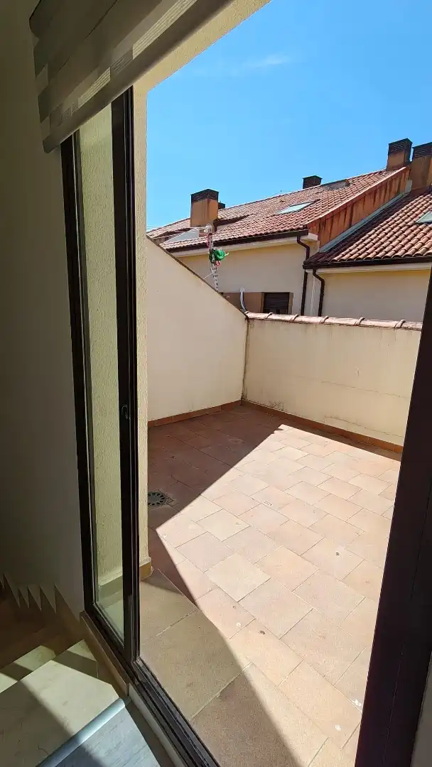 Maisonette zum Verkauf in Calle la Golondrina, 5, Villarejo de Salvanés Terrasse von Maisonette zum Verkauf in Villarejo de Salvanés mit Klimaanlage, Terrasse und Balkon