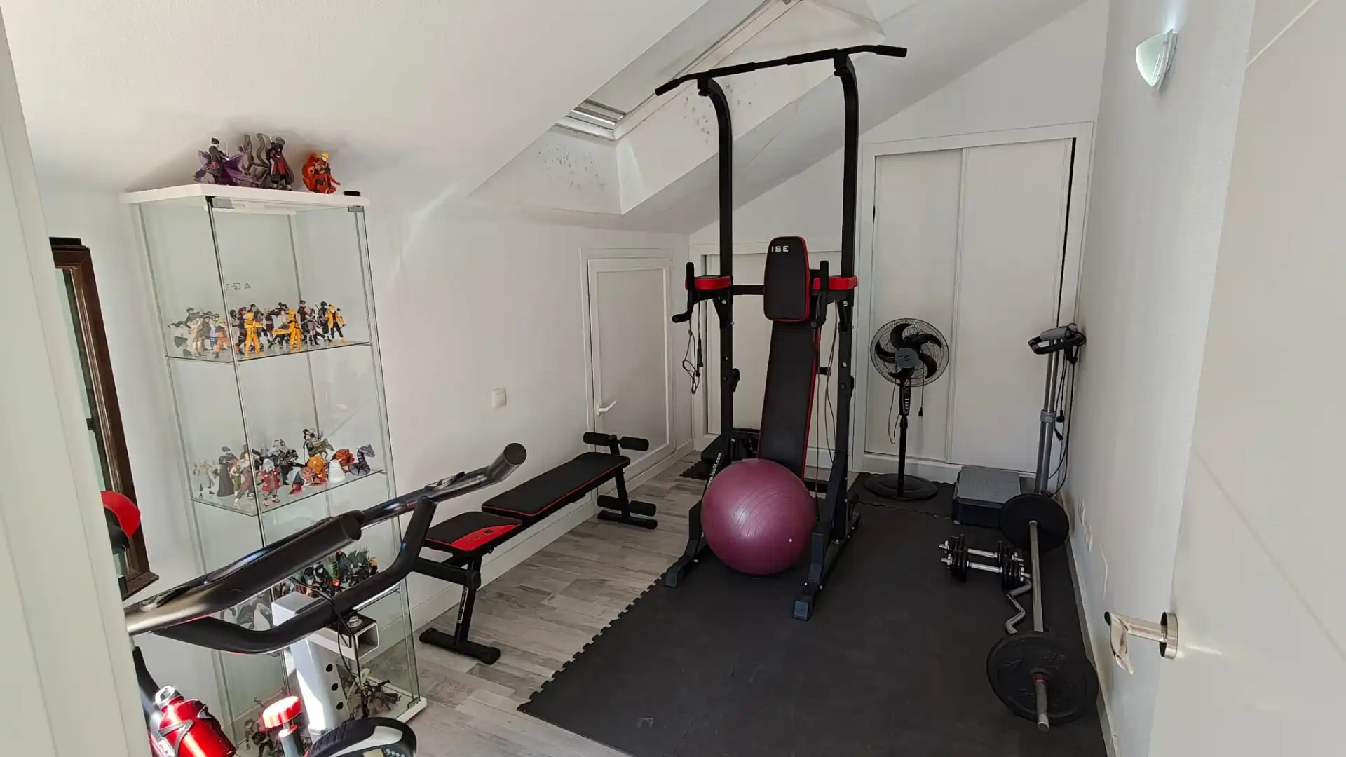 Maisonette zum Verkauf in Calle la Golondrina, 5, Villarejo de Salvanés Maisonette zum Verkauf in Villarejo de Salvanés mit Klimaanlage, Terrasse und Balkon