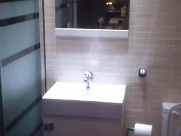 Flat for rent in Carrer de Sant Miquel, 10, Centre Bathroom of Flat for rent in Badalona with Air Conditioner and Balcony