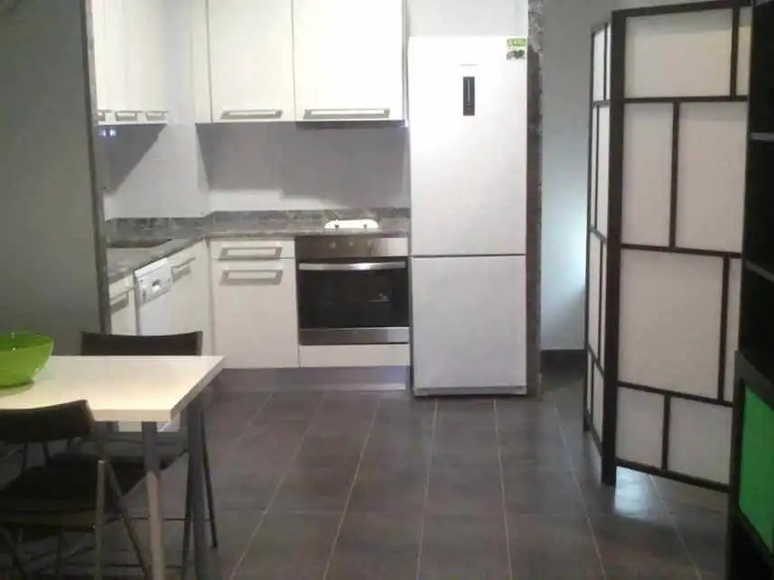 Flat for rent in Carrer de Sant Miquel, 10, Centre Kitchen of Flat for rent in Badalona with Air Conditioner and Balcony