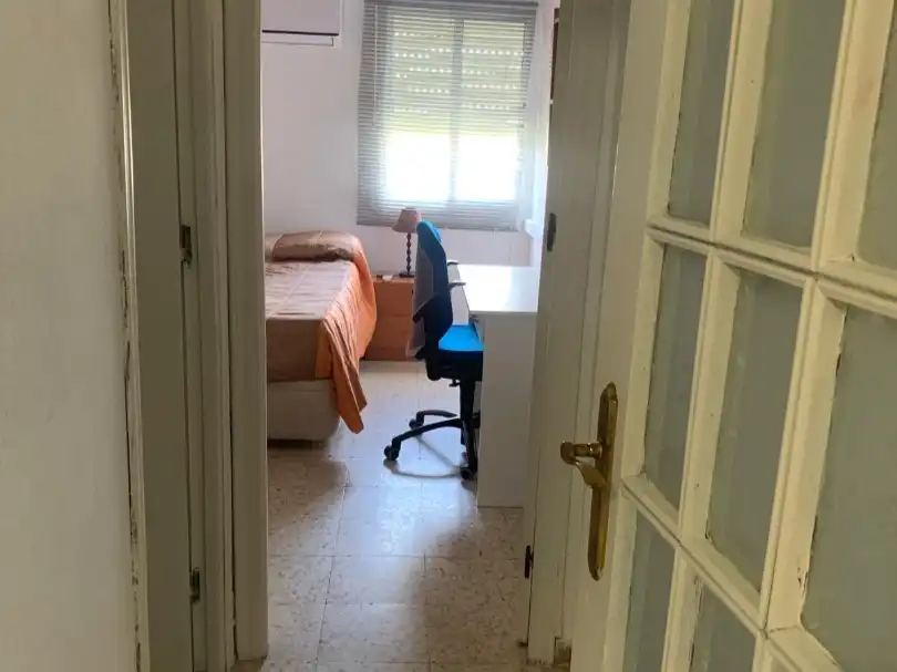 Wohnung zur Miete in Nucleo Bolsena, 8, Centro Schlafzimmer von Wohnung zur Miete in Montequinto mit Klimaanlage, Terrasse und Möbliert