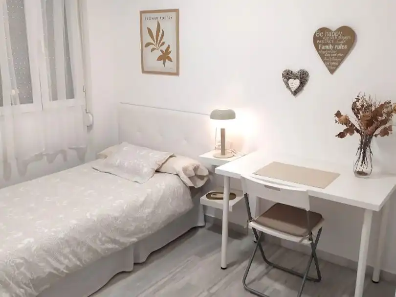 Apartamento de alquiler en Avenida del Arroyo de los Ángeles, 9, La Trinidad Habitación de Apartamento de alquiler en Málaga con Aire acondicionado, Calefacción y Amueblado