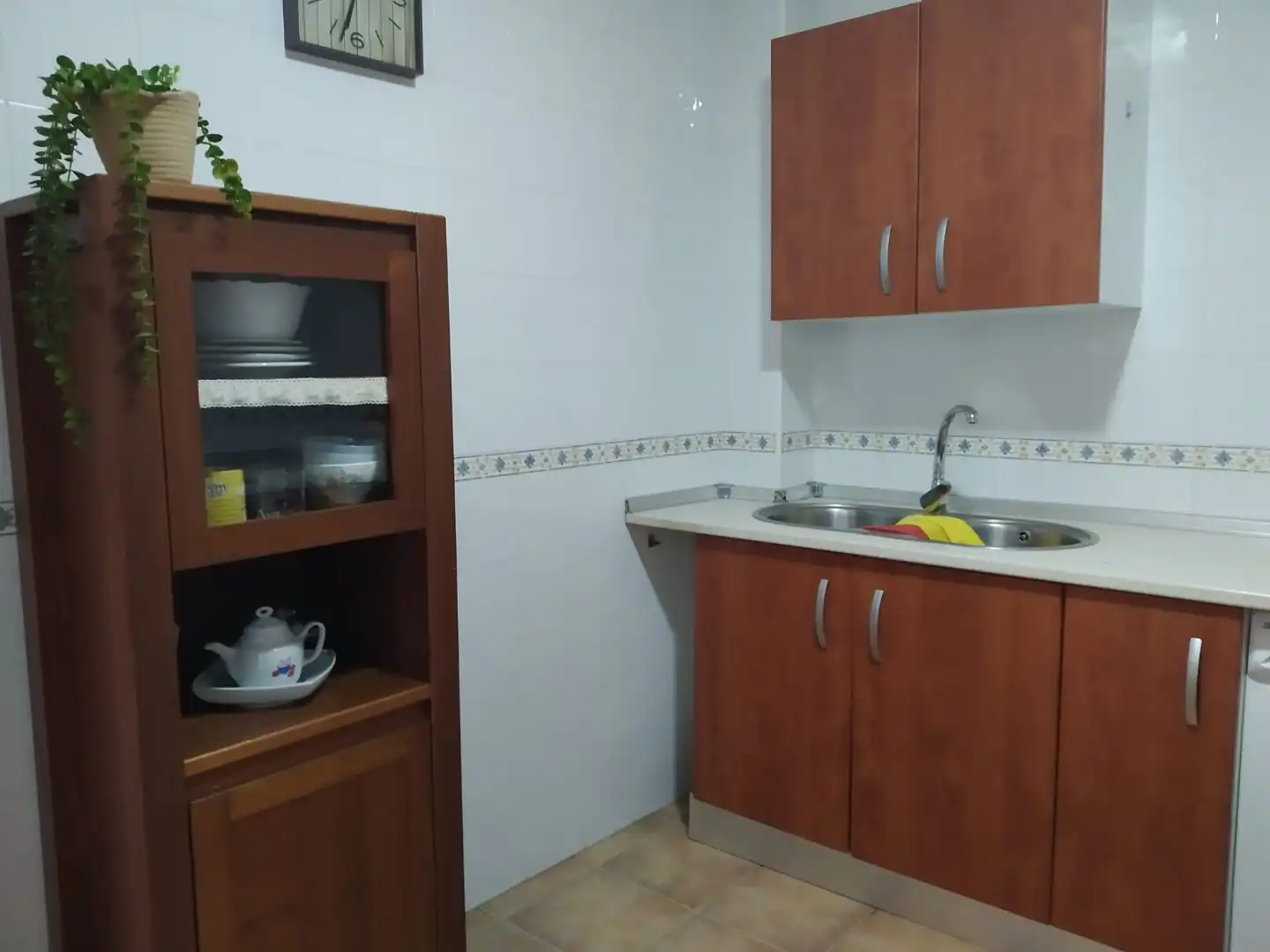 Cuina de Casa adosada de lloguer en Cortegana amb Aire condicionat, Calefacció i Moblat