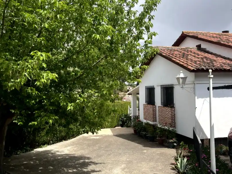Piso en venta en Camino Alto de Toledo, 27, Olías del Rey Vista exterior de Piso en venta en Olías del Rey con Aire acondicionado, Calefacción y Jardín privado