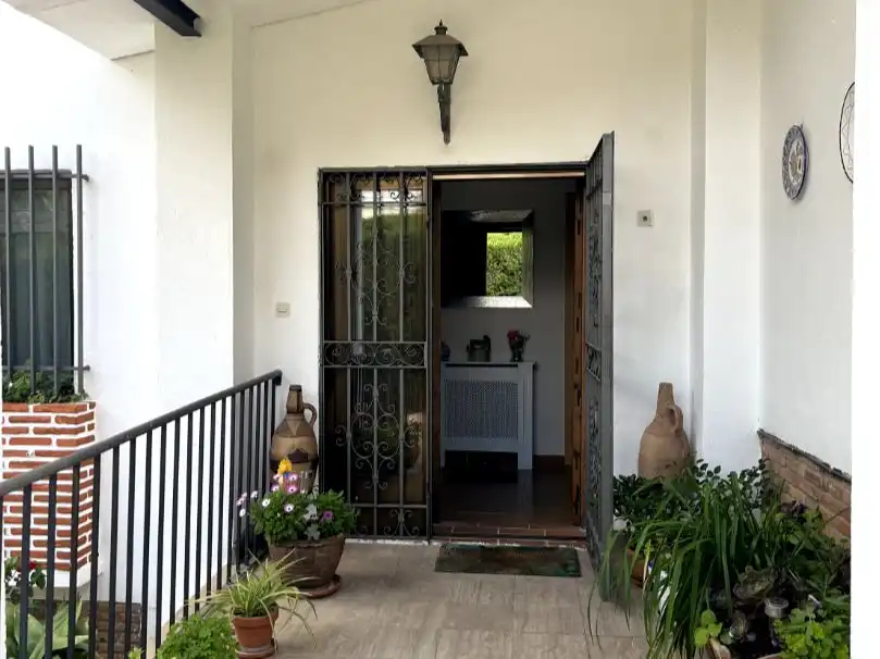 Piso en venta en Camino Alto de Toledo, 27, Olías del Rey Piso en venta en Olías del Rey con Aire acondicionado, Calefacción y Jardín privado