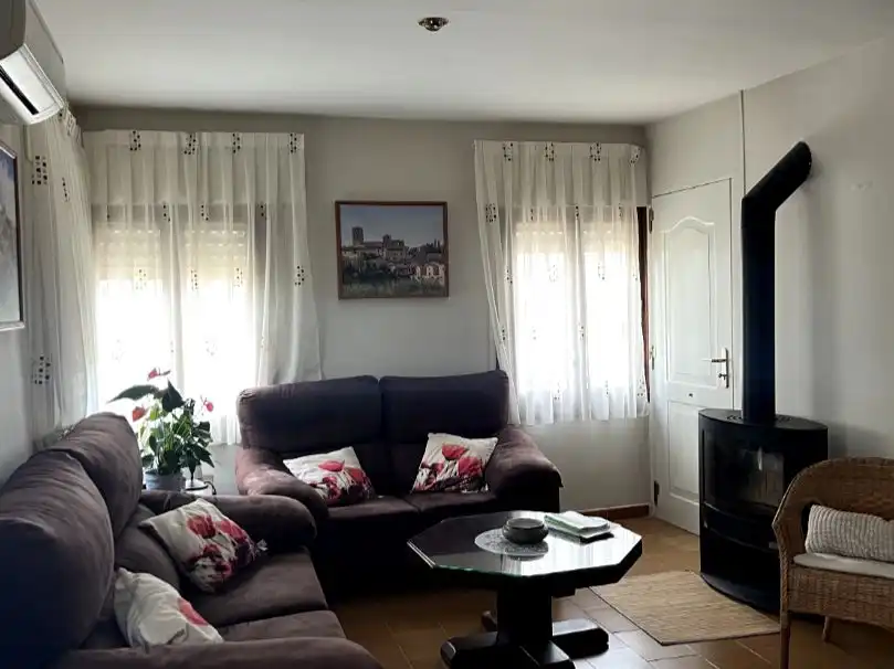 Piso en venta en Camino Alto de Toledo, 27, Olías del Rey Sala de estar de Piso en venta en Olías del Rey con Aire acondicionado, Calefacción y Jardín privado