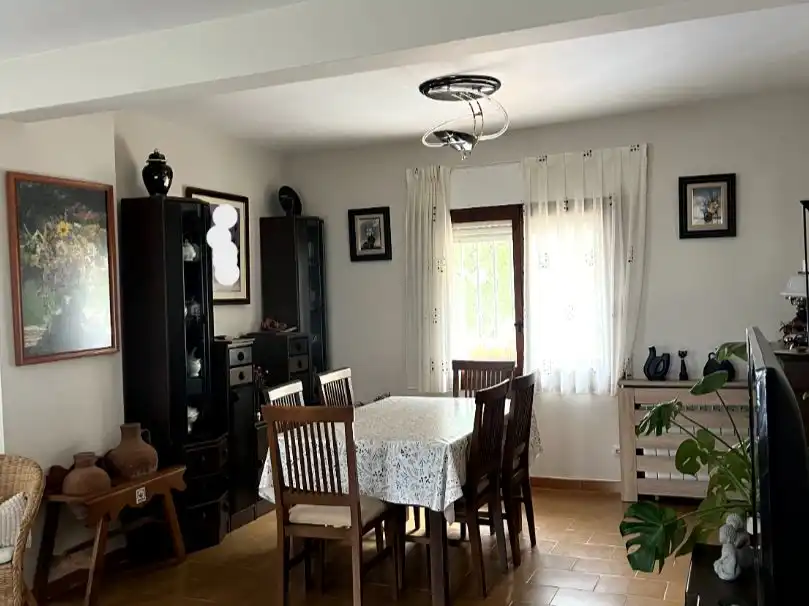 Piso en venta en Camino Alto de Toledo, 27, Olías del Rey Comedor de Piso en venta en Olías del Rey con Aire acondicionado, Calefacción y Jardín privado